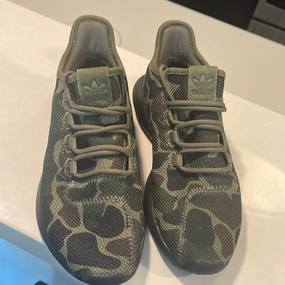 Woman’s size 6/youth size 4 adidas camo sneaker.